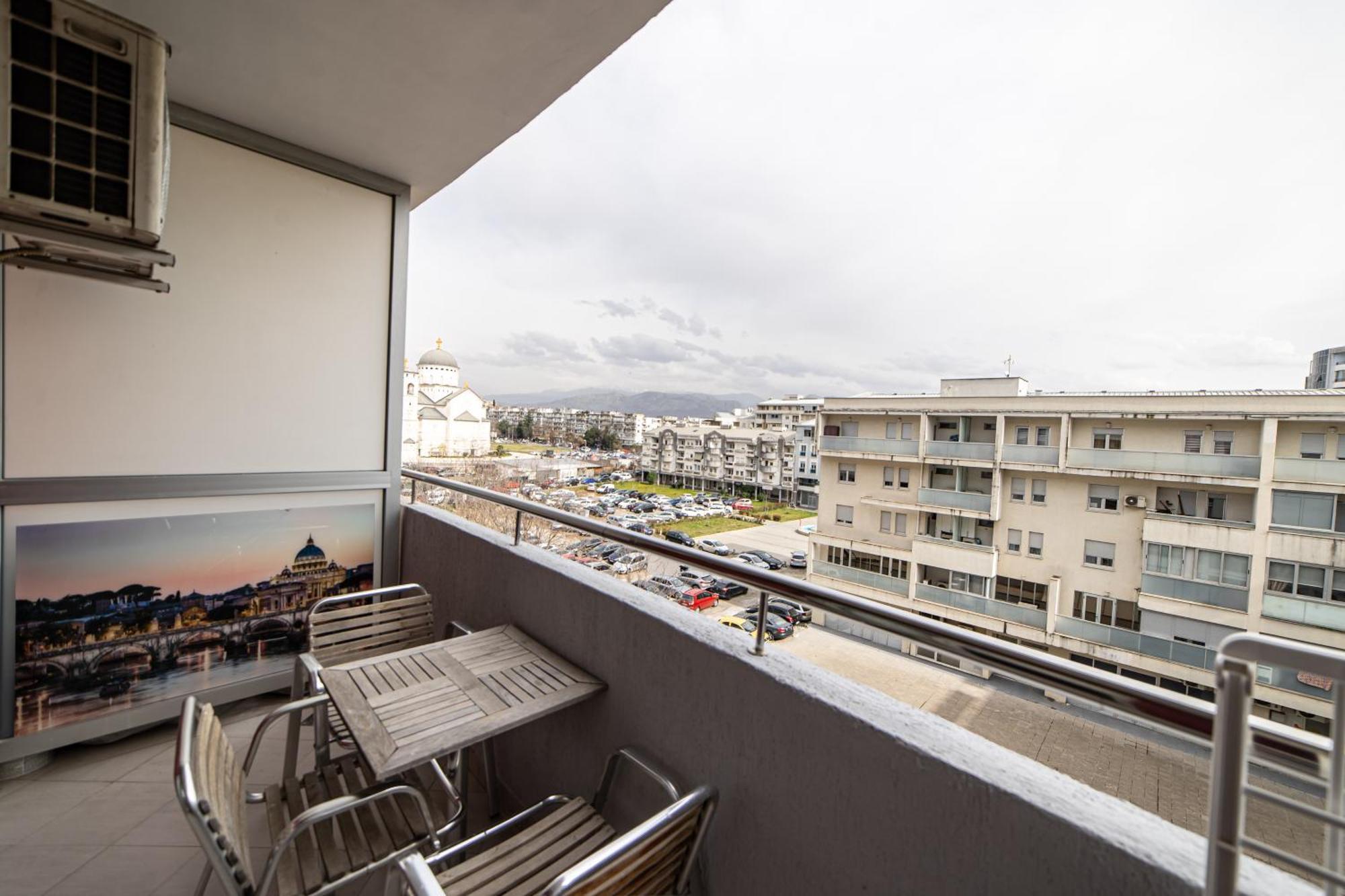 Apartments 28 Подгорица Экстерьер фото